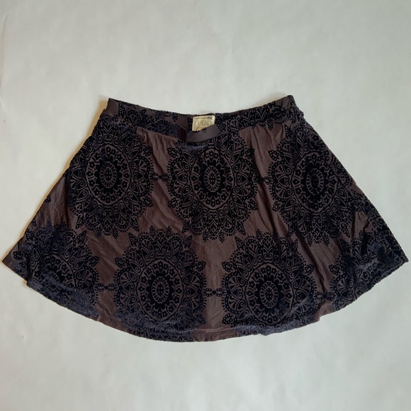 LA Hearts Purple Velvet Flare Mini Skirt - Picture 5 of 8